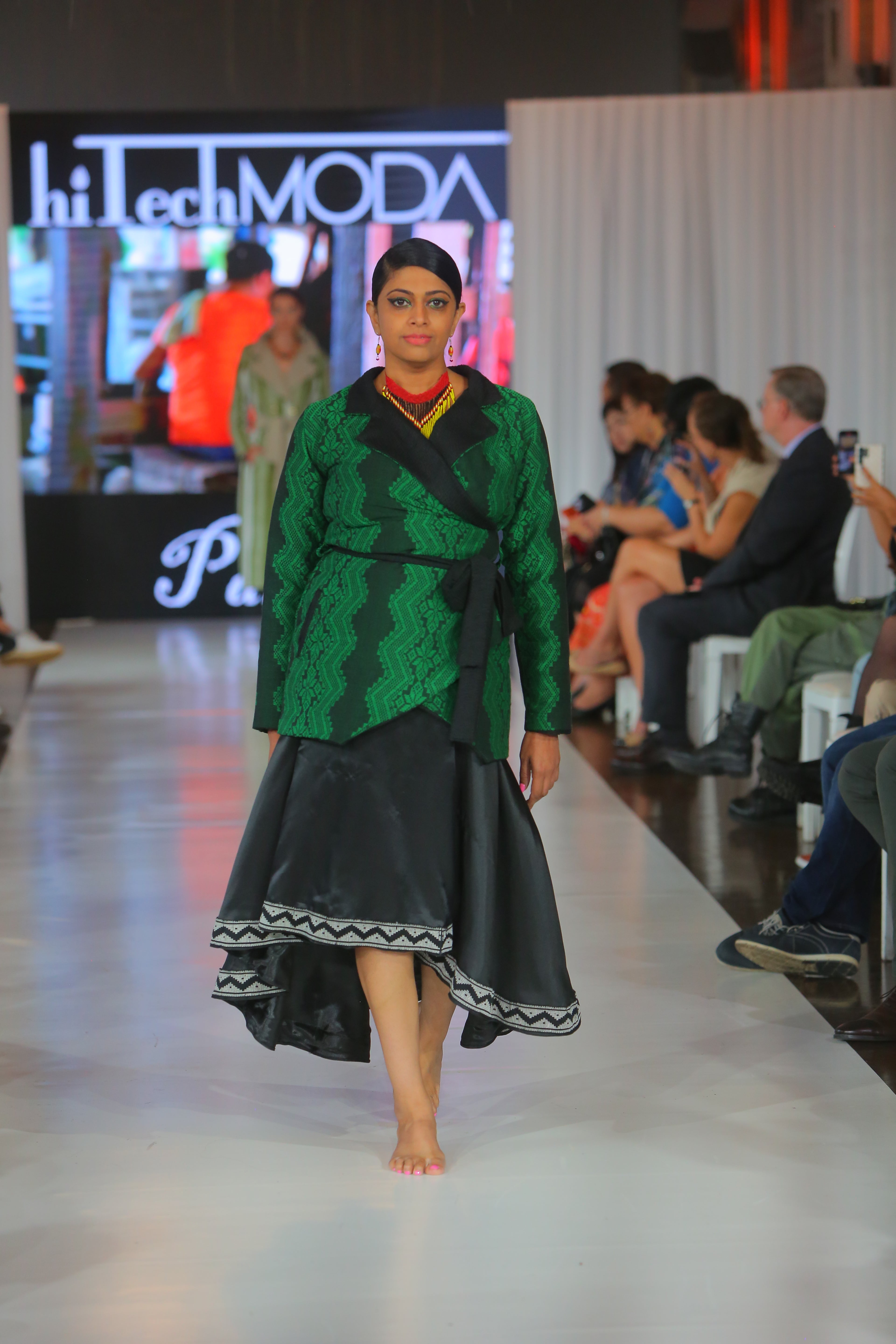Buwaya Wide Collar Coat