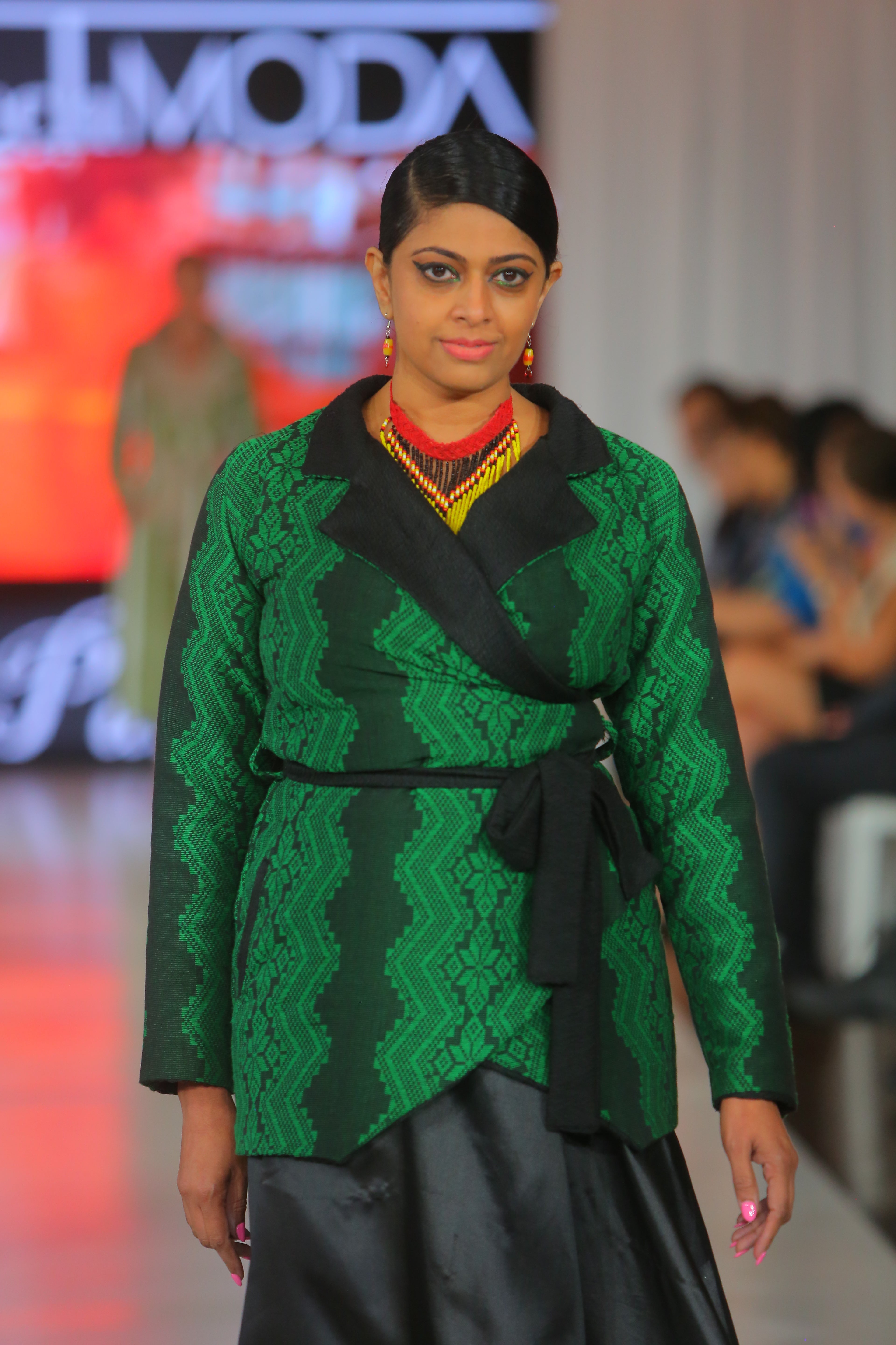 Buwaya Wide Collar Coat