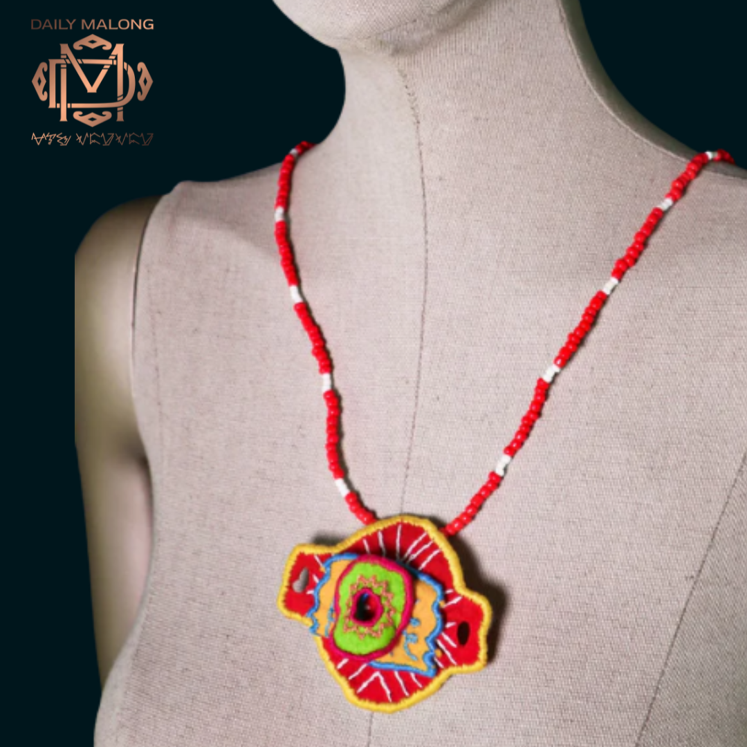 B!LAT Bulaklak Necklace